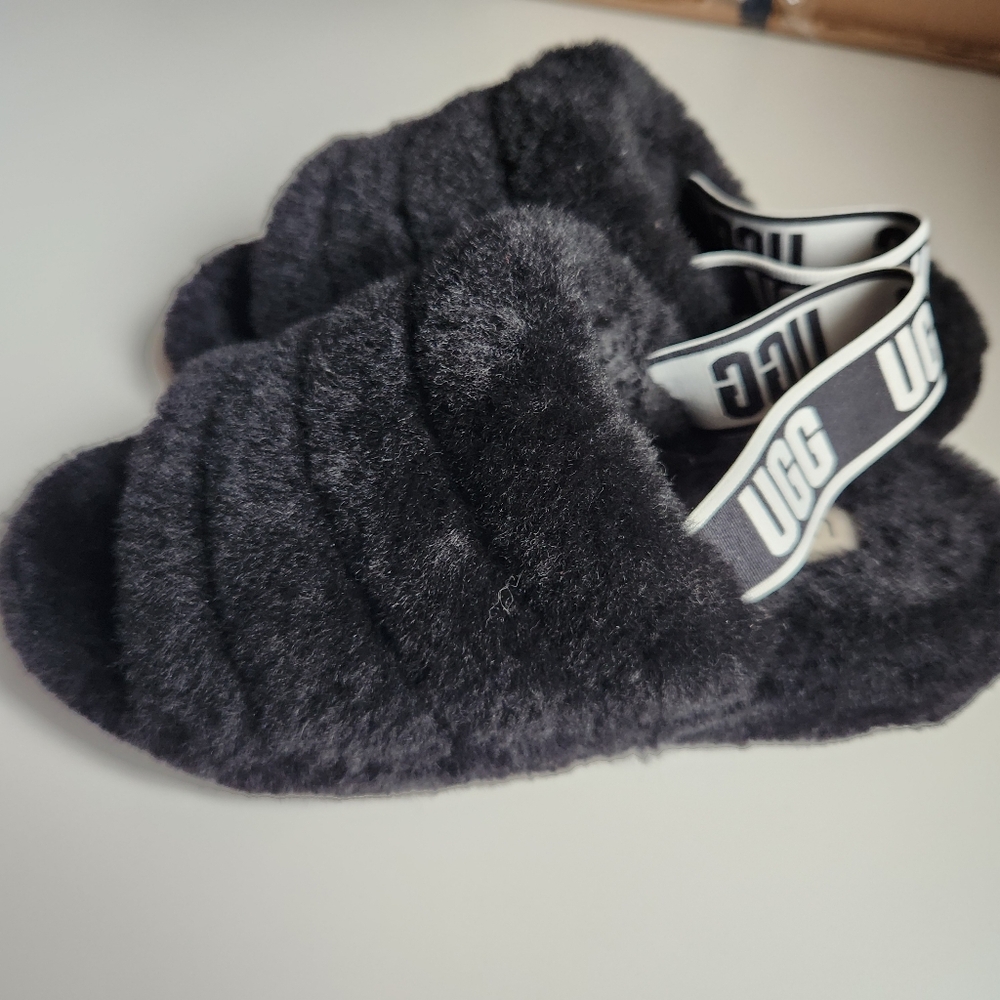 Ugg fluff yeah slides size 8